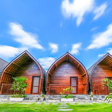Sekar Arum Riverside Resort In Canggu Tanah Lot Kültér fotó